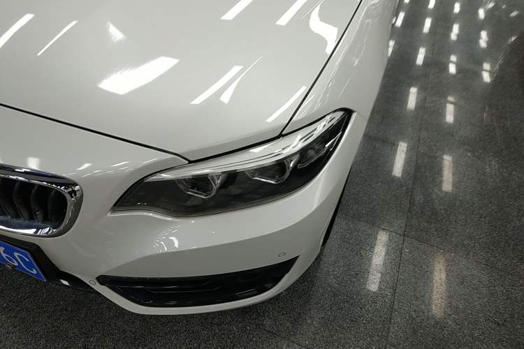 Used BMW 2 Series (Import) 2018 220i Convertible Coupe Sports Design Package
