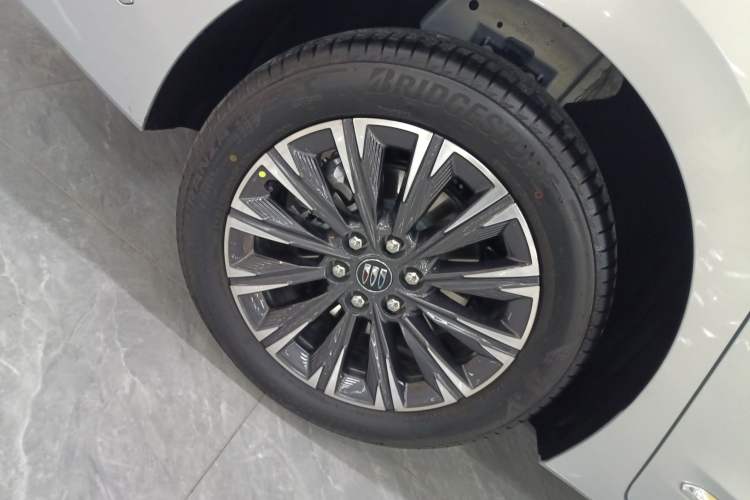 Used Buick GL8 2025 Lu Zun Deluxe Edition