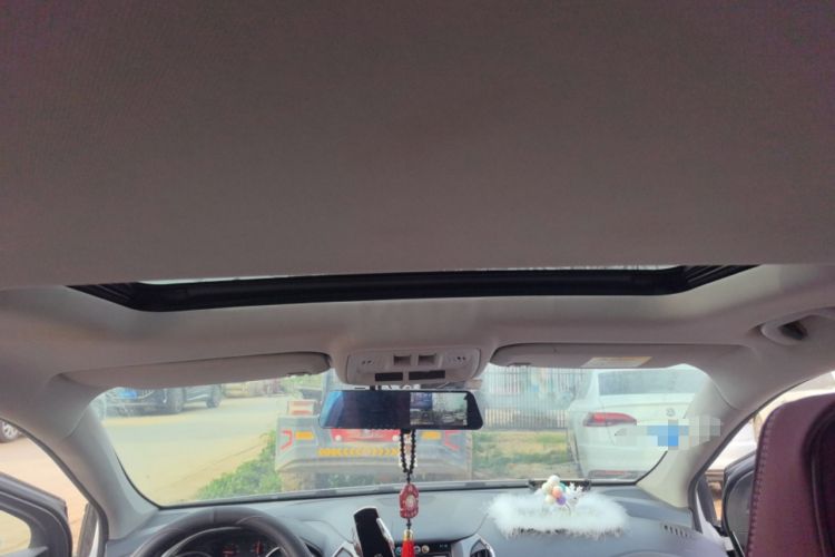 Used Chevrolet Cruze 2018 320 Automatic Pioneer Sunroof Edition Headliner