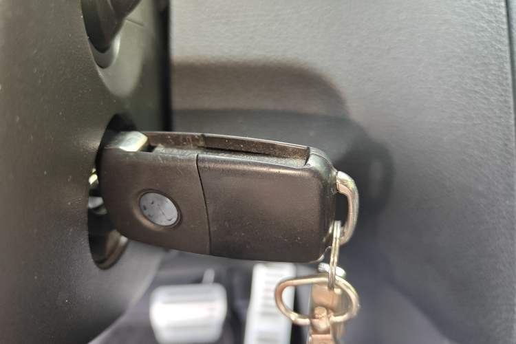 Used Volkswagen Touran 2015 1.4T DSG Flagship Edition 5-seater Vehicle Key