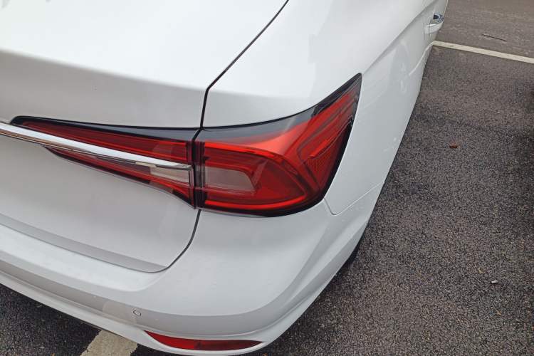 Used Roewe i5 2020 1.5L Automatic 4G Connected Linghao Edition
