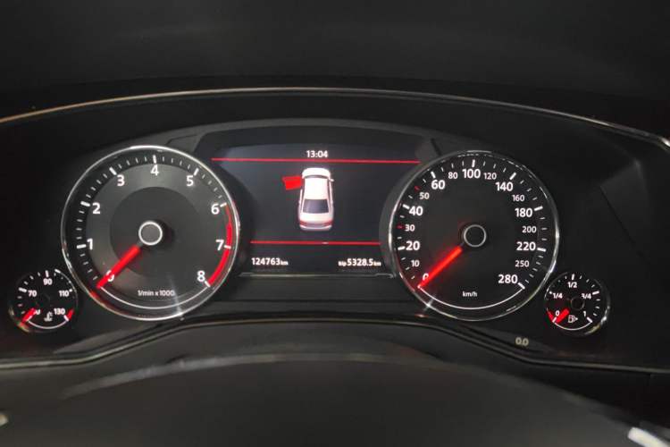 Used Volkswagen Phideon 2018 Revised Version 380TSI Two-Wheel Drive Business Edition Instrument Cluster