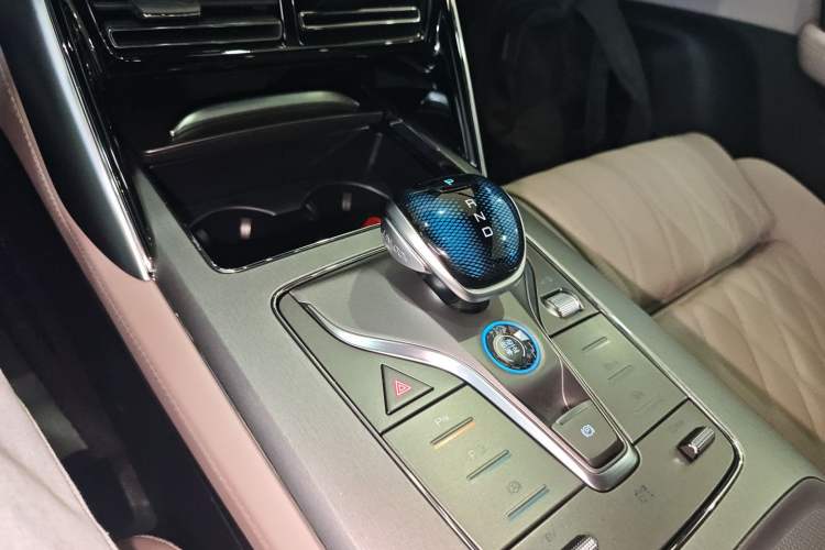 Used BYD Tang New Energy 2025 Intelligent Driving Version DM-i 115KM Flagship Edition Gear Lever