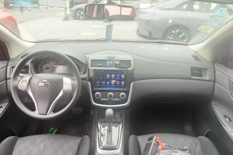 Used Nissan Tiida 2016 1.6L CVT Cool Dynamic Edition