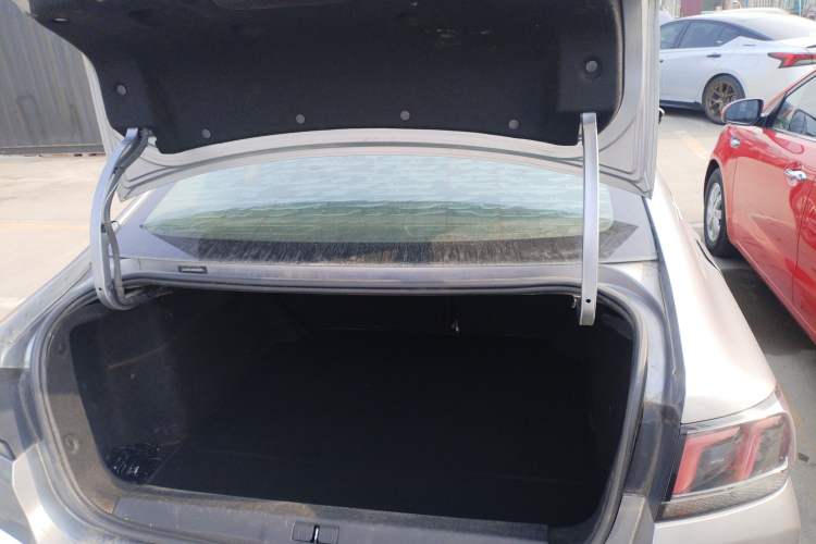 Used Peugeot 308 2016 1.6L Automatic Fashion Edition