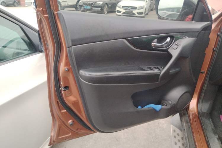 Used Nissan X-Trail 2014 2.5L CVT Luxury Edition 4WD
