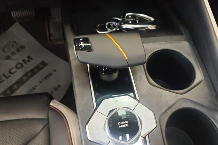 Used CHANGAN UNI-V 2023 1.5T Premium Model Gear Lever