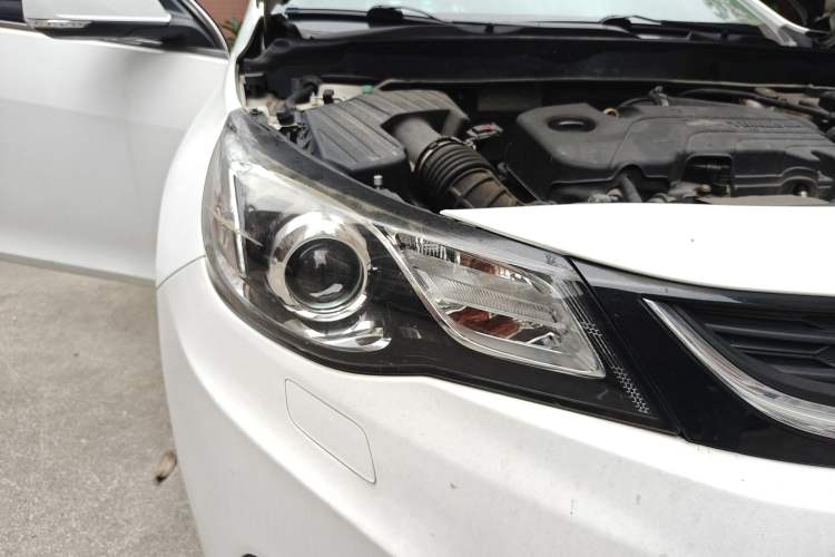 Used Chevrolet Malibu 2017 1.5T Automatic Luxury Edition Right Front Headlight