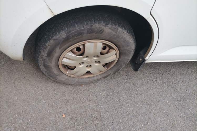 Used Chana Ruixing EM60 2022 All-Electric Van 4498 mm Long Flat Roof with Rear-Hinged Doors 2 Seats 70 kW 41.86 kWh