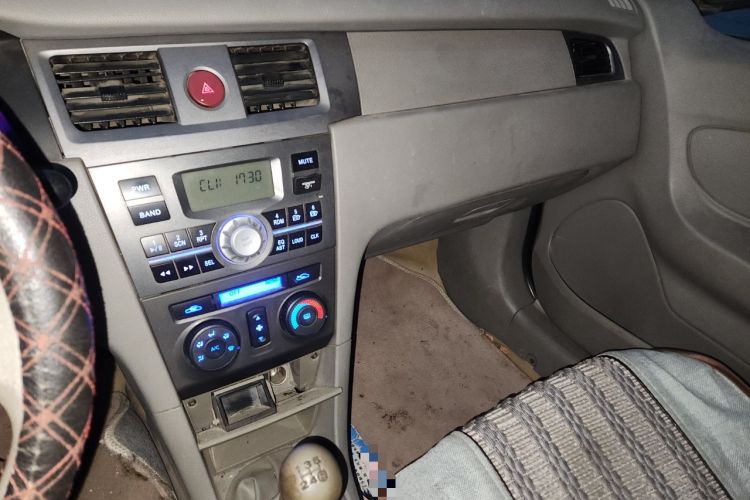 Used FAW Xiali N5 2013 1.3L Manual Luxury Airbag Version
