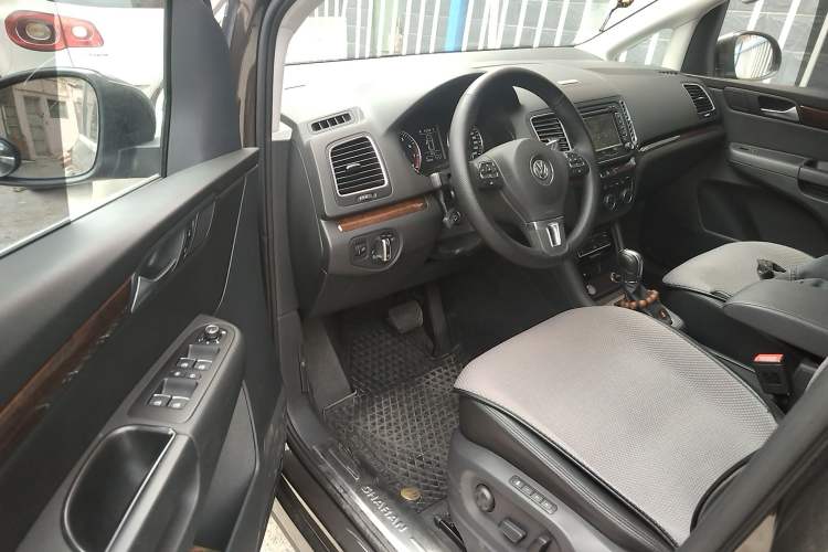Used Volkswagen Sharan 2014 2.0 TSI Luxury Model
