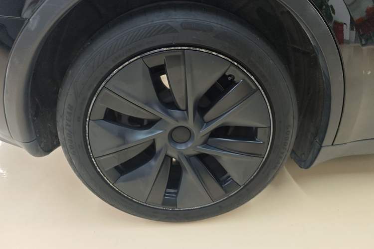 Used Tesla Model Y 2023 Rear-Wheel-Drive Version