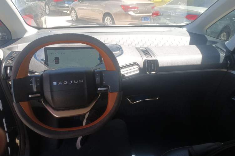 Used Baojun KiWi EV 2022 Artist Lite Edition Lithium Iron Phosphate