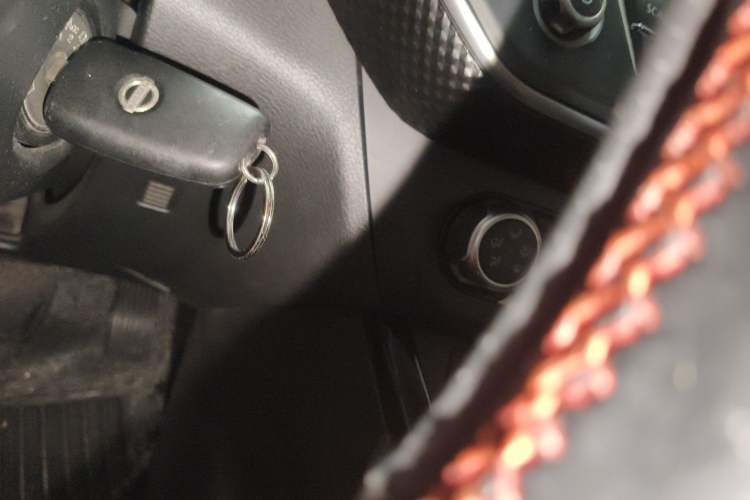 Used Nissan Lannia 2016 1.6L Manual Fashion Edition Vehicle Key