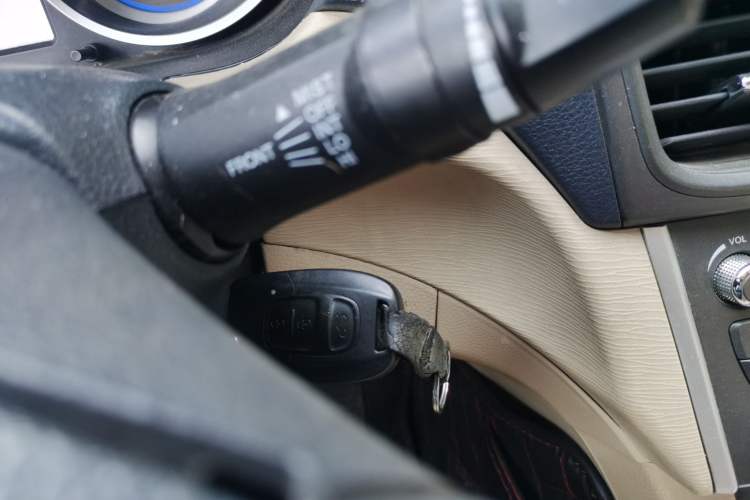 Used Soueast V5 Lingzhi 2014 1.5L Manual Comfort Model Vehicle Key