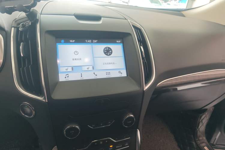 Used Ford Edge 2018 EcoBoost 245 Two-Wheel-Drive Titanium 7-Seater China V Standard
