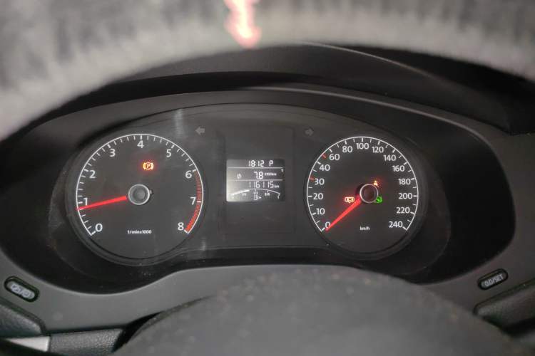 Used Volkswagen Sagitar 2014 1.6L Automatic Comfort Model Instrument Cluster