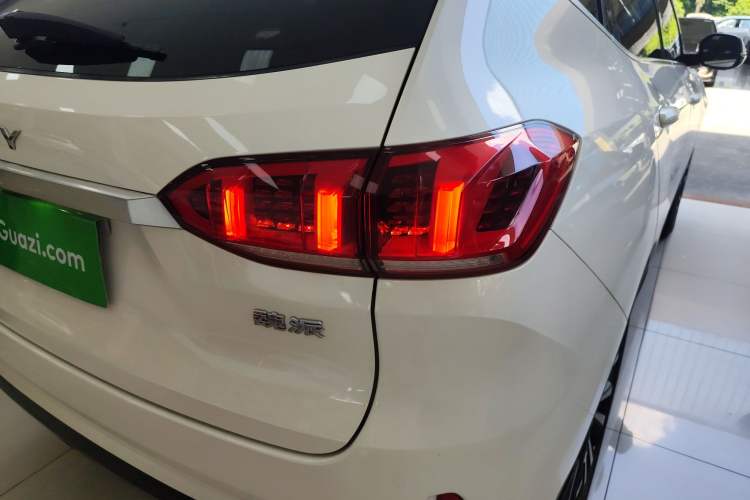 Used Wey VV6 2021 2.0T Two-Wheel Drive Smart Plus