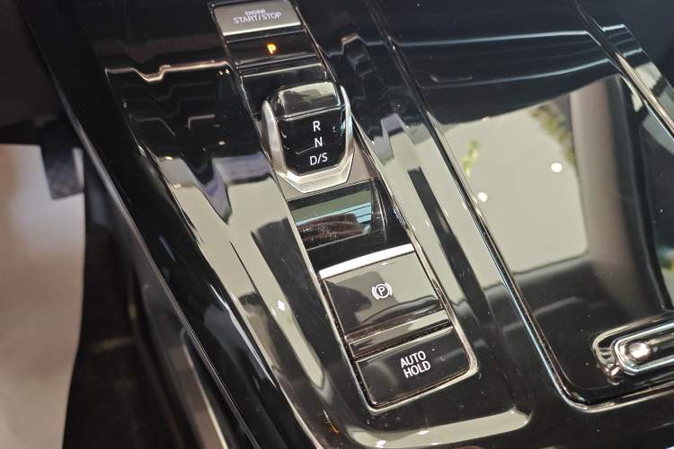 Used Volkswagen Talagon 2024 380TSI All-Wheel Drive Luxury Prestige Pro 7-Seater Gear Lever