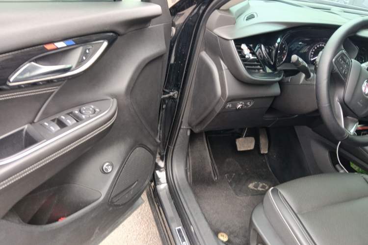 Used Buick Envision 2023 Encore Plus 652T Five-Seat Luxury Model
