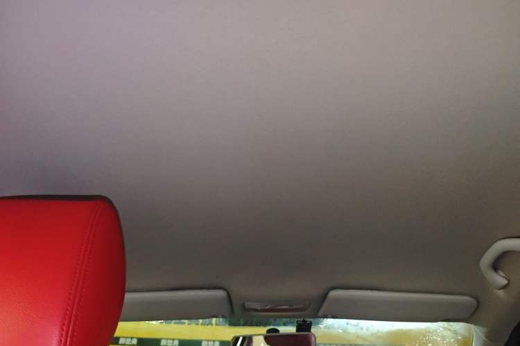 Used Volkswagen Bora 2012 1.6L Manual Fashion Edition
