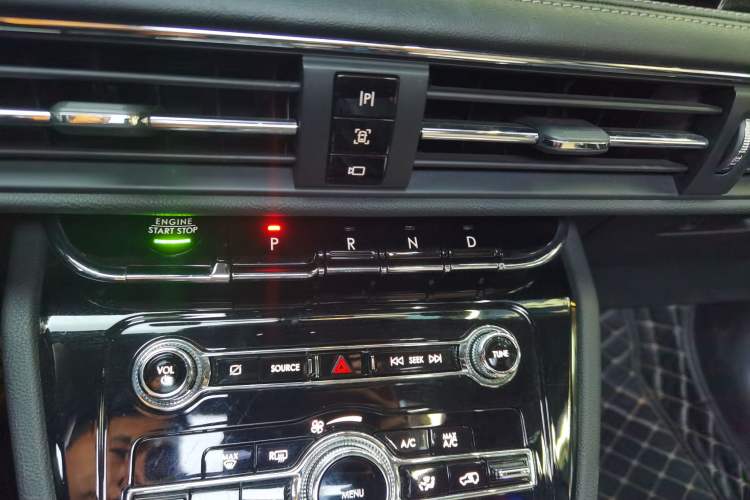 Used Lincoln Corsair 2022 2.0T Two-Wheel Drive Deluxe Edition