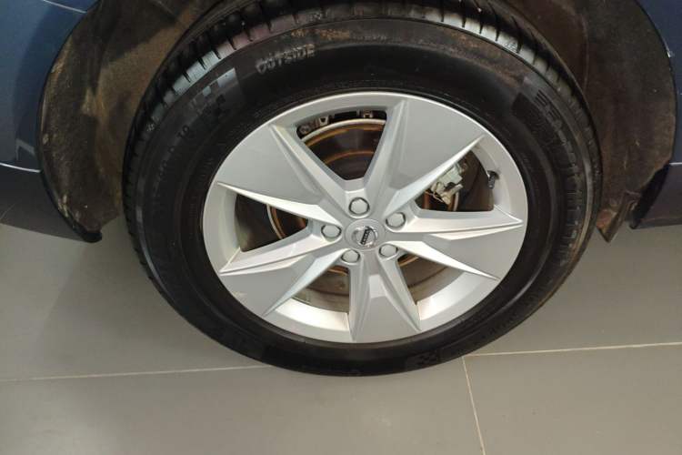 Used Volvo XC60 2022 B5 4x4 Zhiyi Luxury Edition
