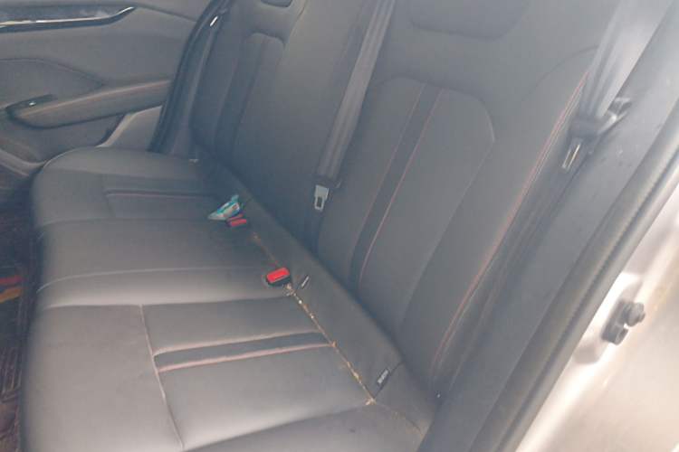 Used Dongfeng Aeolus Yixuan 2021 230T Automatic Chasing Shadow Edition Left Rear Seat