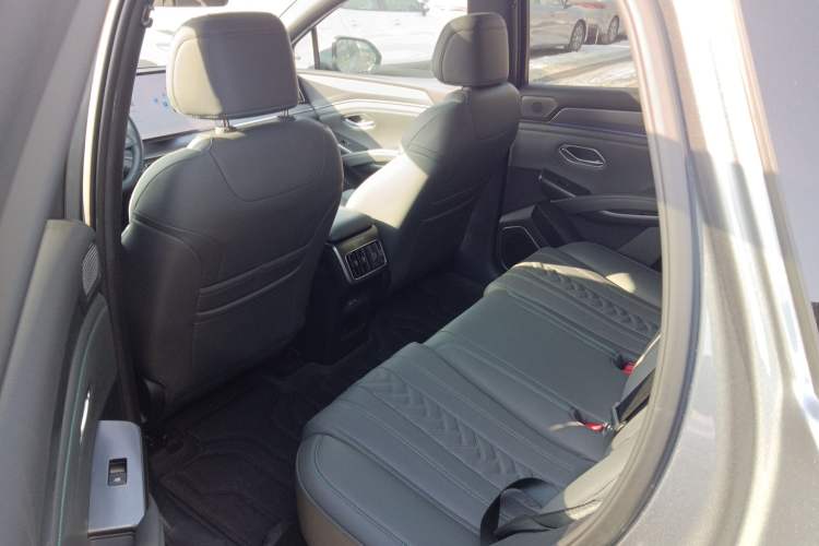 Used BYD Song L DM-i 2025 Intelligent Driving Version 160 km Beyond-Range Type
