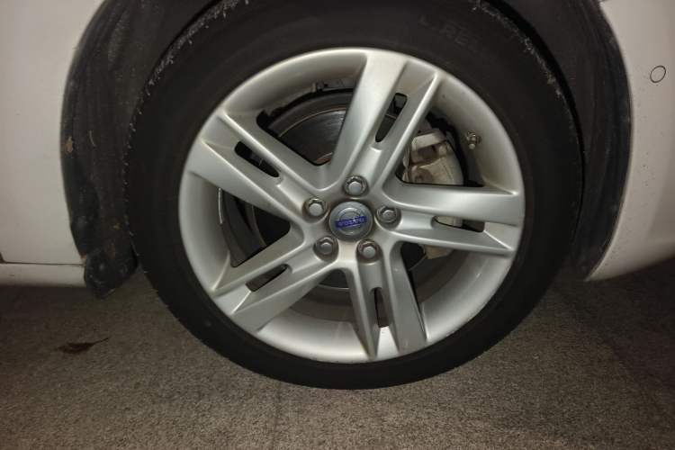 Used Volvo V60 2014 Restyled T5 Zhiya Edition