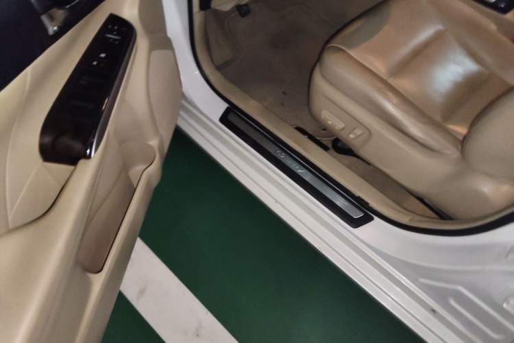 Used Toyota Camry 2015 2.0G Premier Edition