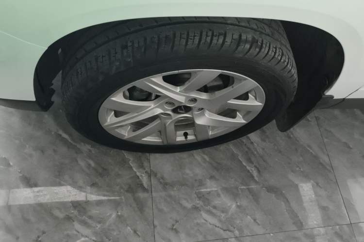 Used Jetta VS5 2019 280TSI Automatic Enjoyment Model Left Front Wheel Hub