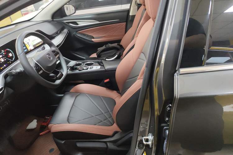 Used CHANGAN Eado 2023 Changan Edition PLUS Blue Whale NE 1.4T GDI DCT Prestige Version
