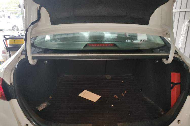 Used Mazda 3 Axela 2016 Sedan 1.5L Automatic Comfort Model