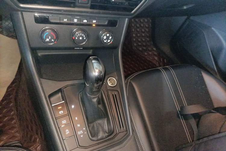 Used Volkswagen Lavida 2019 1.5L Automatic Fashion Edition China VI
