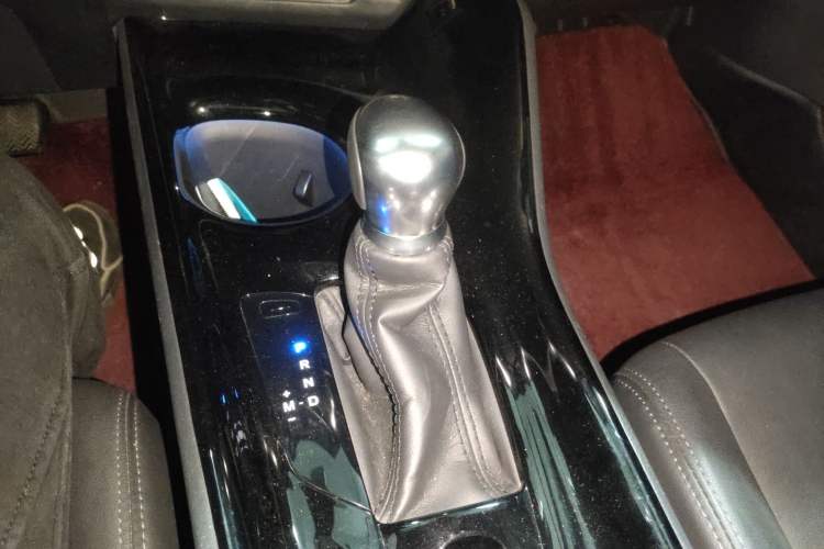 Used Toyota IZOA 2018 2.0L Yichi Edition China V Standard