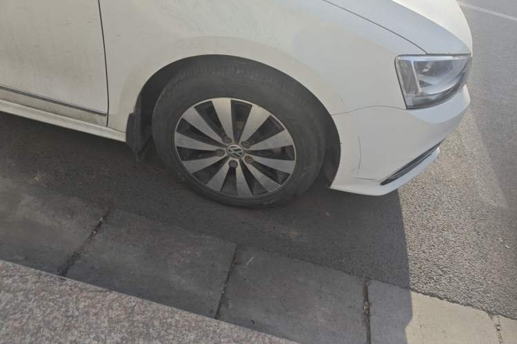 Used Volkswagen Sagitar 2017 1.6L Manual Comfort Model
