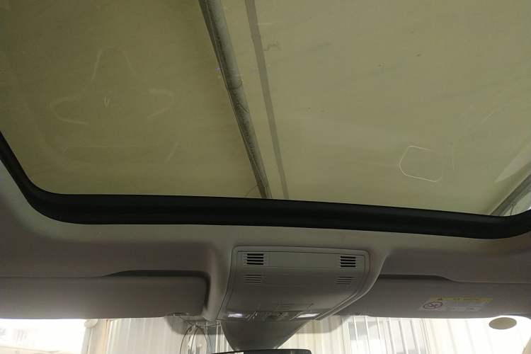 Used Volkswagen Tayron 2024 300TSI Two-Wheel-Drive Luxury Plus Advanced Version
