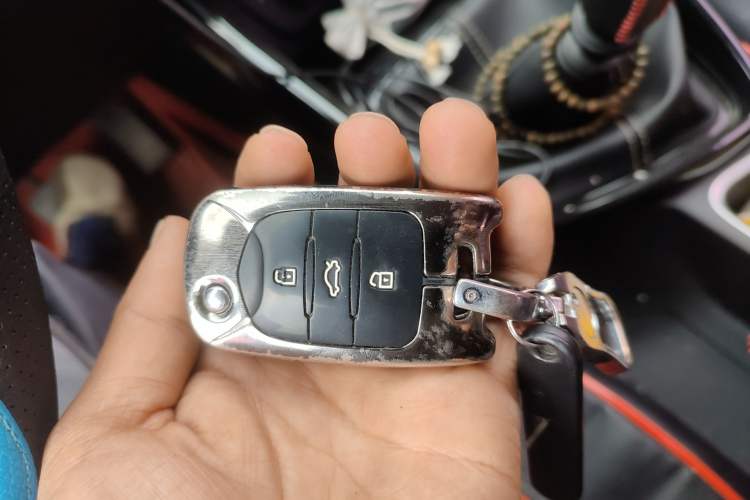 Used Baojun 530 2021 Global Car Anniversary Edition 1.5T Manual Luxury Model 7 Seats