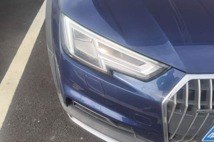 Used Audi A4 2017 45 TFSI allroad quattro Fashion Edition Right Front Headlight