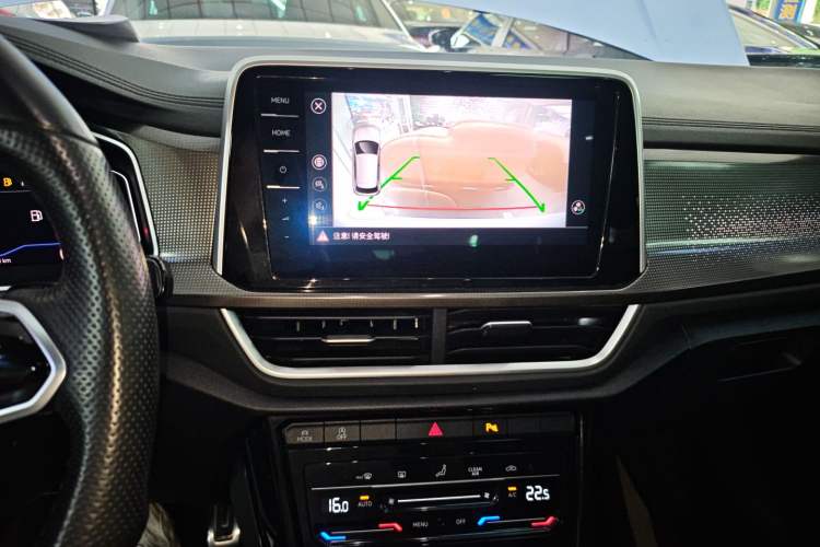 Used Volkswagen T-ROC 2023 300TSI DSG Two-Wheel-Drive Chen Guang Edition
