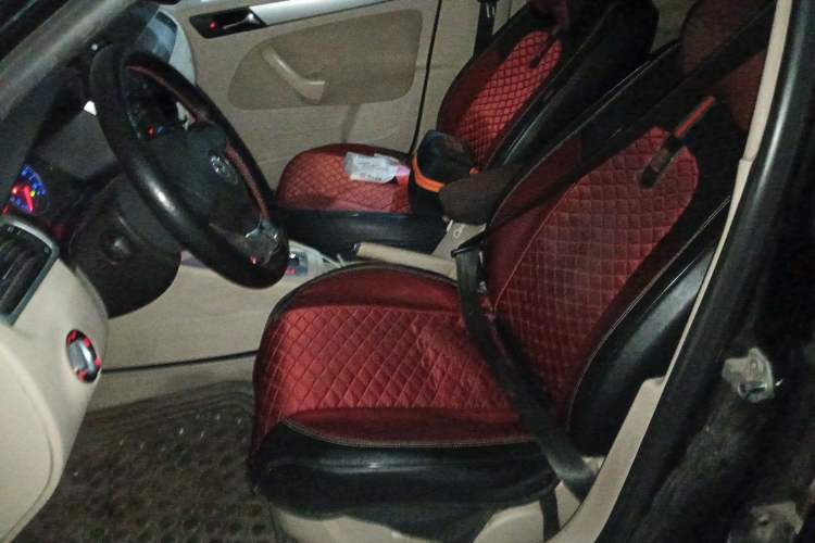 Used Volkswagen Bora 2012 1.6L Automatic Fashion Value Edition Left Front Seat