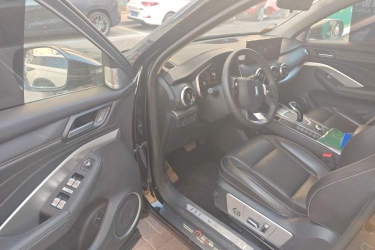 Used Wey VV6 2020 2.0T Two-Wheel Drive Smart Protection+
