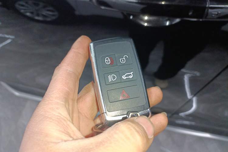 Used Land Rover Discovery Sport New Energy 2021 P300e Performance Tech Edition Vehicle Key