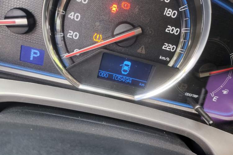 Used Toyota RAV4 2013 2.5L Automatic 4x4 Luxury Edition Odometer Close Up