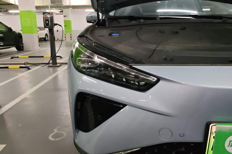 Used NETA L 2024 Extended-Range 310 Flash-Charge Red Edition