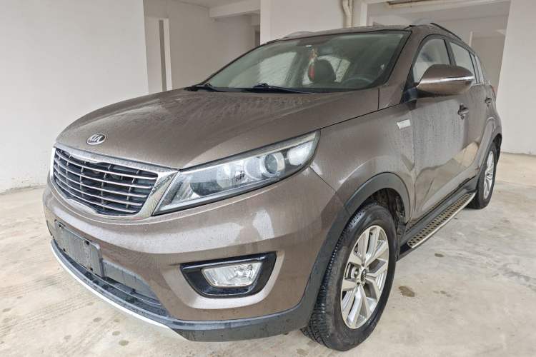 Used Kia Sportage R 2015 2.0L Manual Two-Wheel Drive GLS Trim