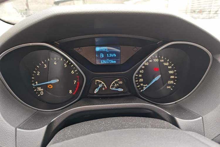 Used Ford Focus 2015 Hatchback 1.6L Automatic Fashion Edition
