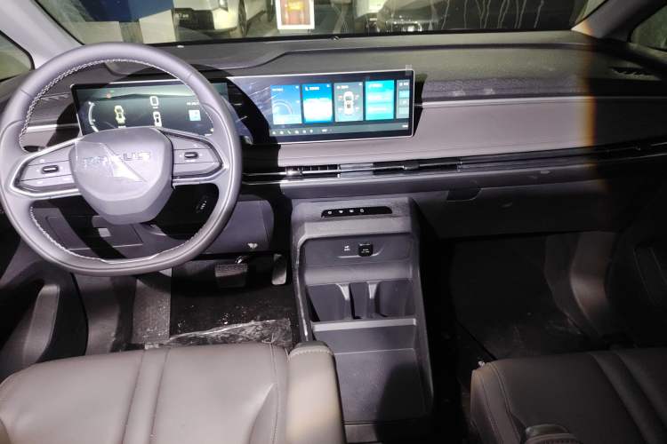 Used SAIC MAXUS Dajia 7 2024 Revised Version Super Hybrid Long-Range Edition Enjoyment Version Center Console