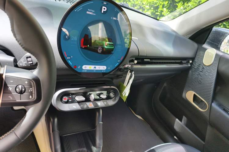 Used MINI Electric COOPER 2024 456km COOPER E Classic Edition Audio And AC Panel